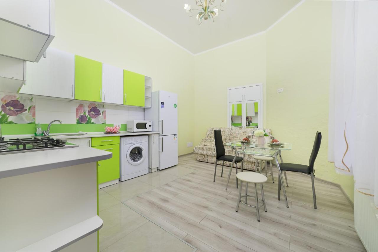 Apartment near Deribasovskaya Odessa Eksteriør bilde