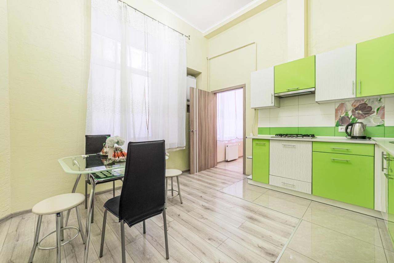 Apartment near Deribasovskaya Odessa Eksteriør bilde